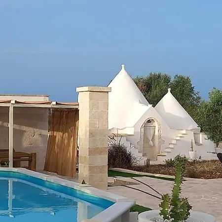 Trullo & Lamia Meraki