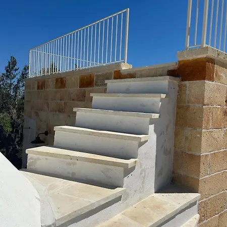 בית נופש Trullo & Lamia Meraki אוסטוני