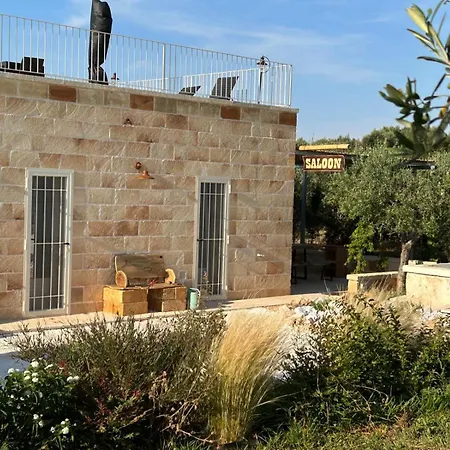 Trullo & Lamia Meraki *