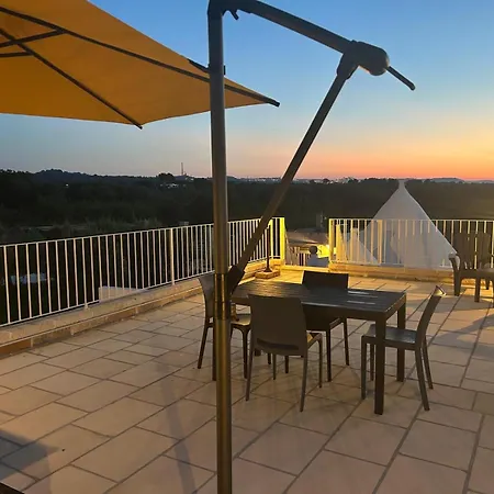 Trullo & Lamia Meraki
