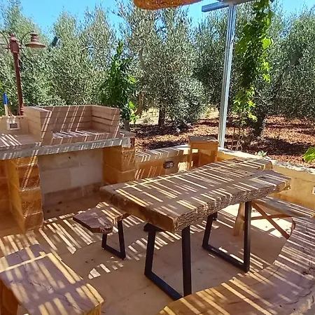בית נופש Trullo & Lamia Meraki *